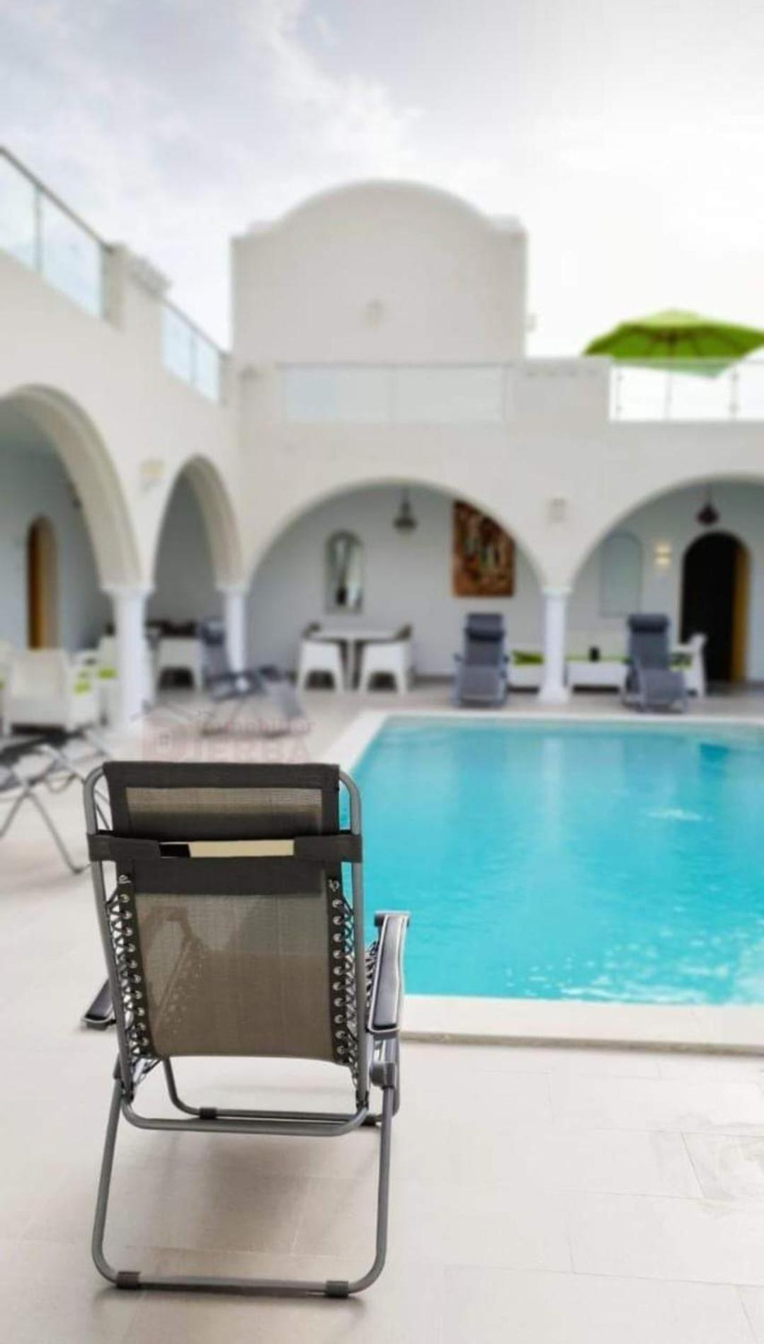 Musk De Djerba Suite Aziz Avec Piscine Temlale Extérieur photo